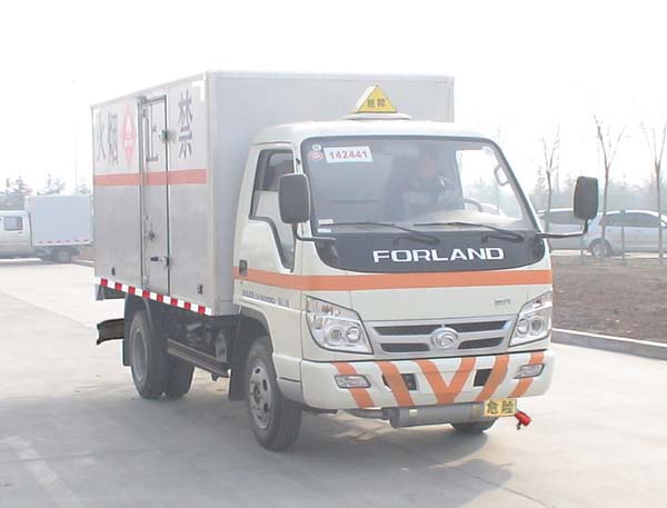 福田時(shí)代危險(xiǎn)品運(yùn)輸車(chē)