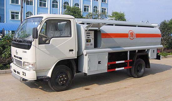 【黑河市 綏化市】多利卡運(yùn)油車/東風(fēng)福瑞卡稅控加油車價(jià)格