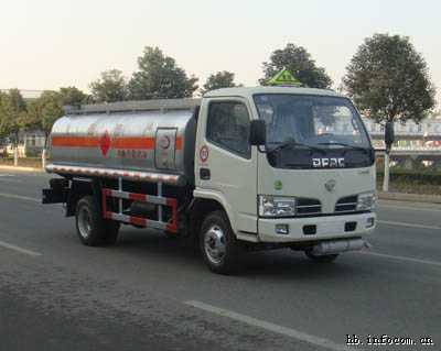 【長(zhǎng)春市　九臺(tái)】多利卡7噸流動(dòng)加油車/東風(fēng)福瑞卡5噸稅控加油車價(jià)格