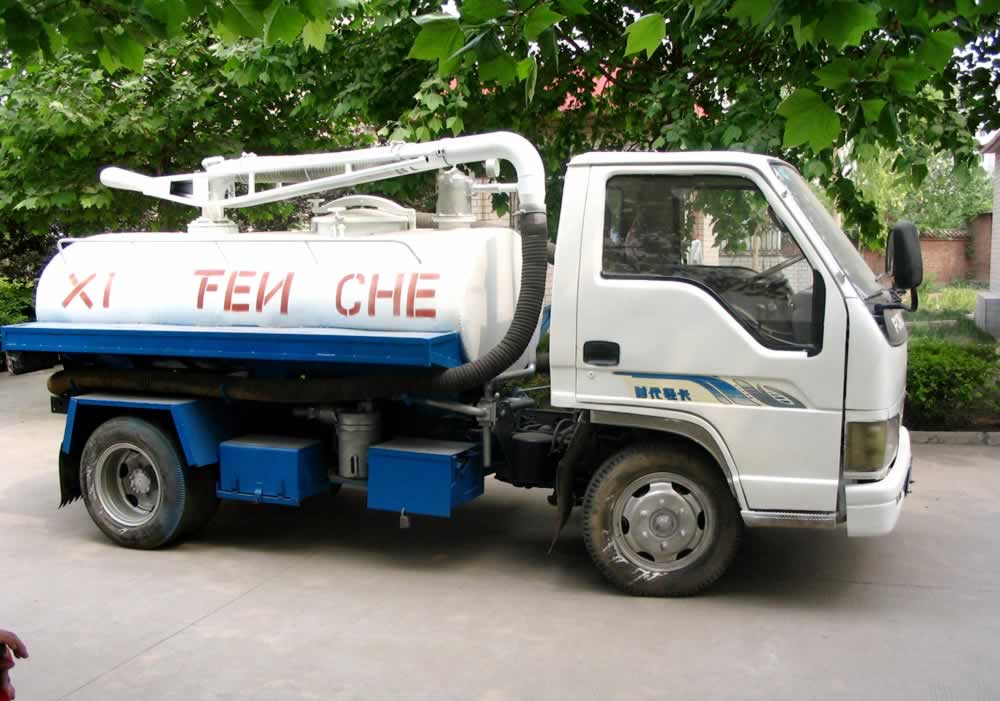 安慶-合肥哪里有賣(mài)多利卡吸污吸污車(chē)廠家 吸糞車(chē)直銷(xiāo) 急購(gòu)一輛吸糞車(chē)