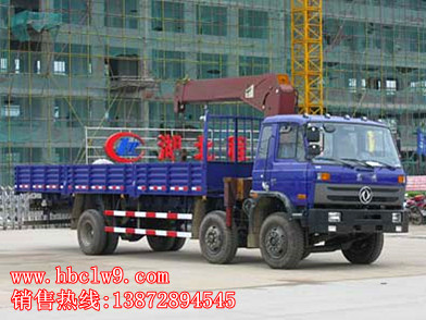 東風(fēng)小三軸10噸隨車(chē)吊 隨車(chē)起重運(yùn)輸車(chē)
