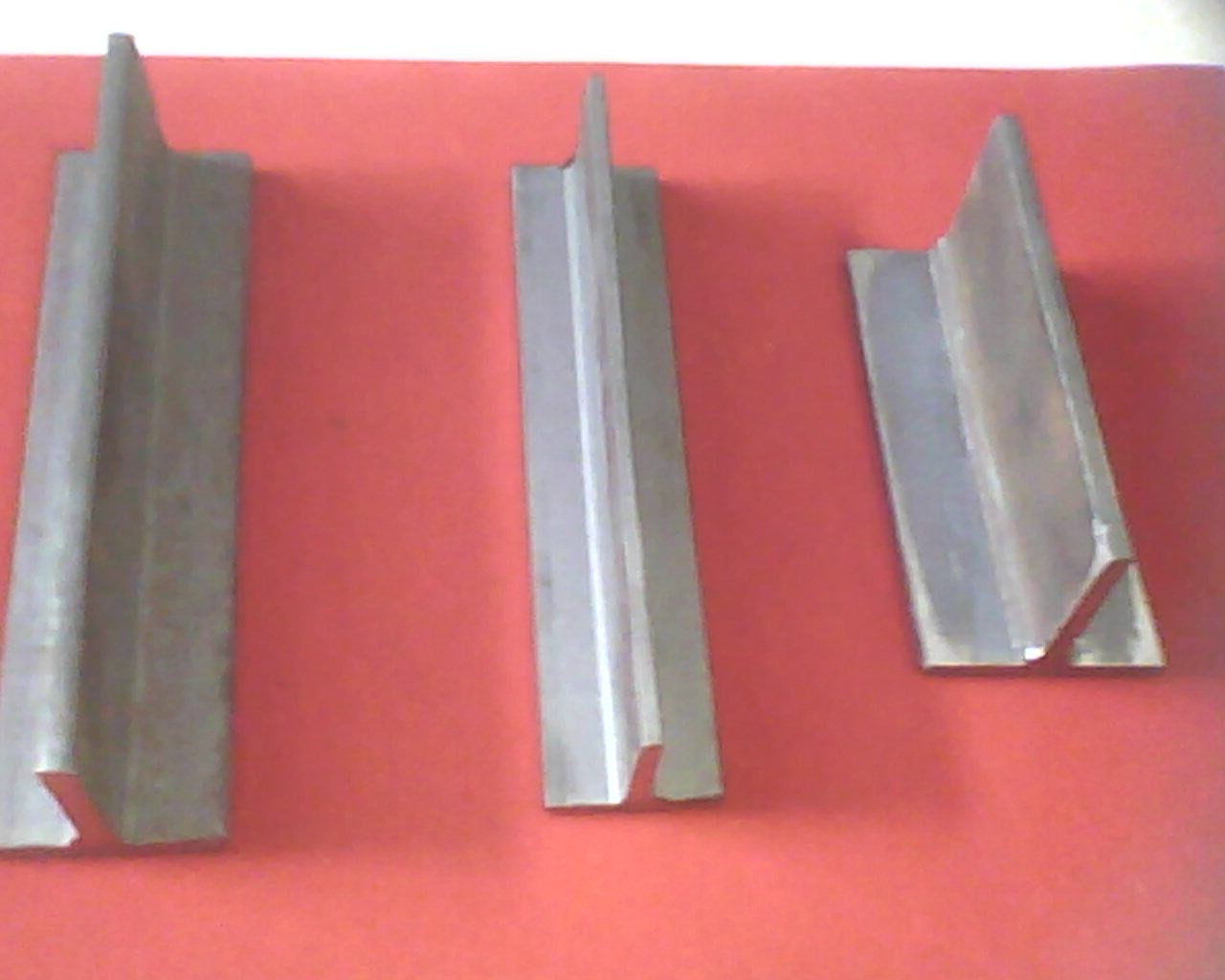 供應(yīng)廣東惠州彩涂板/彩涂板規(guī)格/彩涂板厚度/０.１-１.５MM