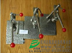 泉州手工香水瓶軋蓋機(jī)服務(wù)部，西林瓶鋁蓋鎖口機(jī)，口服液封蓋機(jī)廠家
