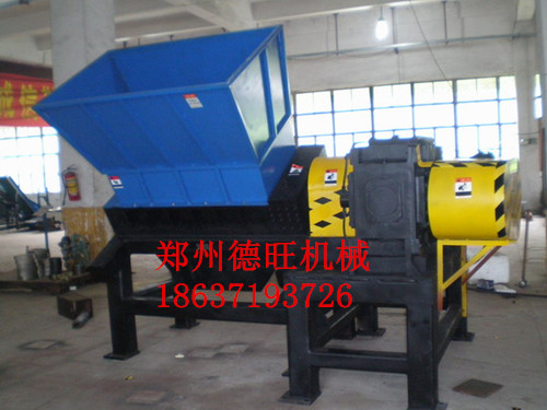 全自動電瓶拆解機，電動車電瓶分解機生產(chǎn)廠家，河南電瓶拆解分離設備