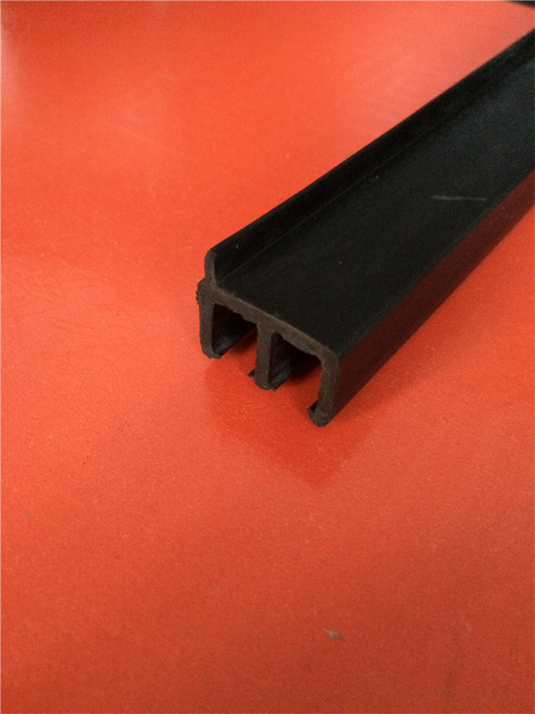 廠家直銷 電動車玻璃滑槽 三輪車玻璃滑道密封條 價格優(yōu)惠