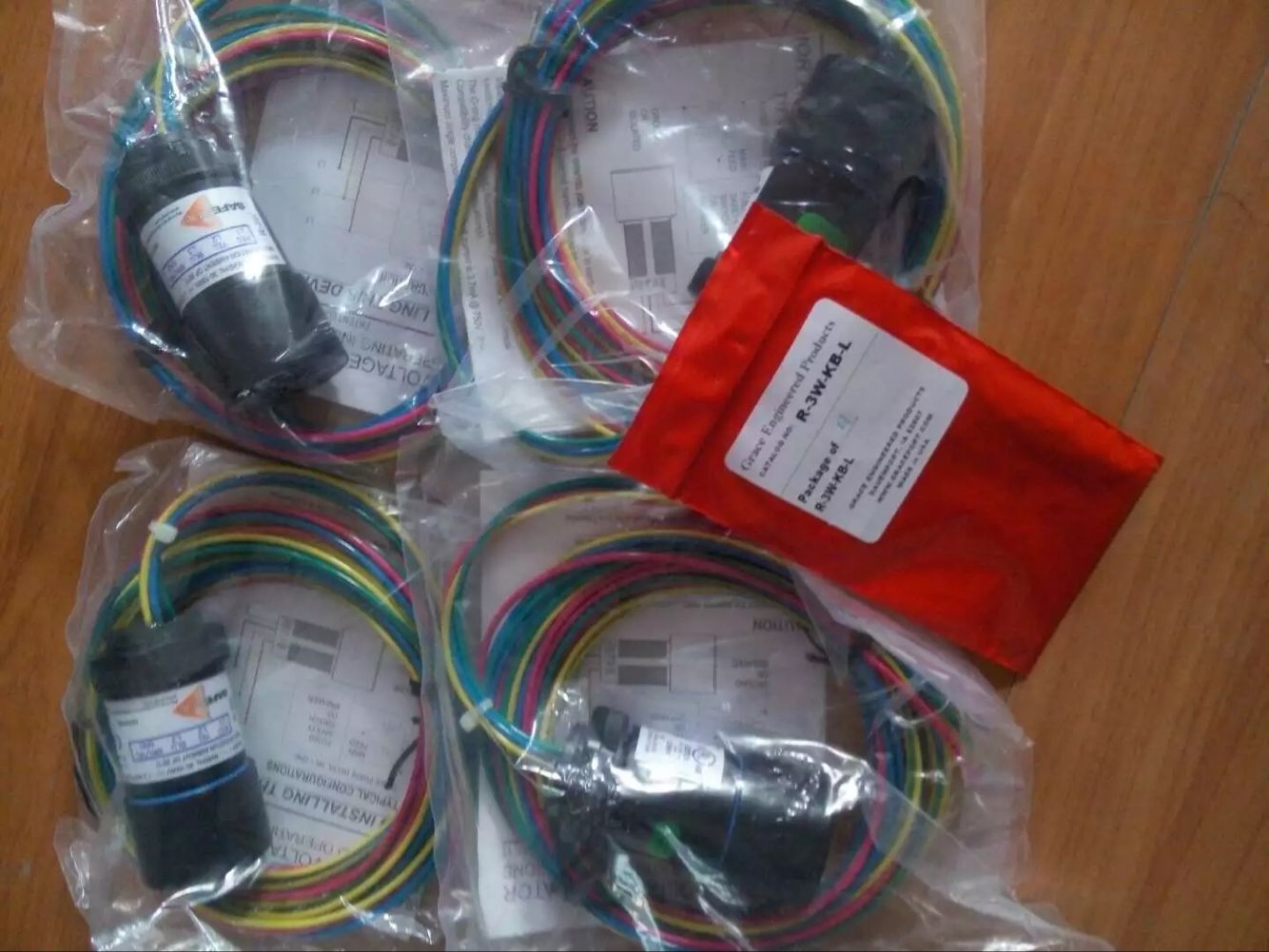 現(xiàn)貨供應(yīng)GRACE電壓指示器R-3W-L/R-3W-SR 上海奈成