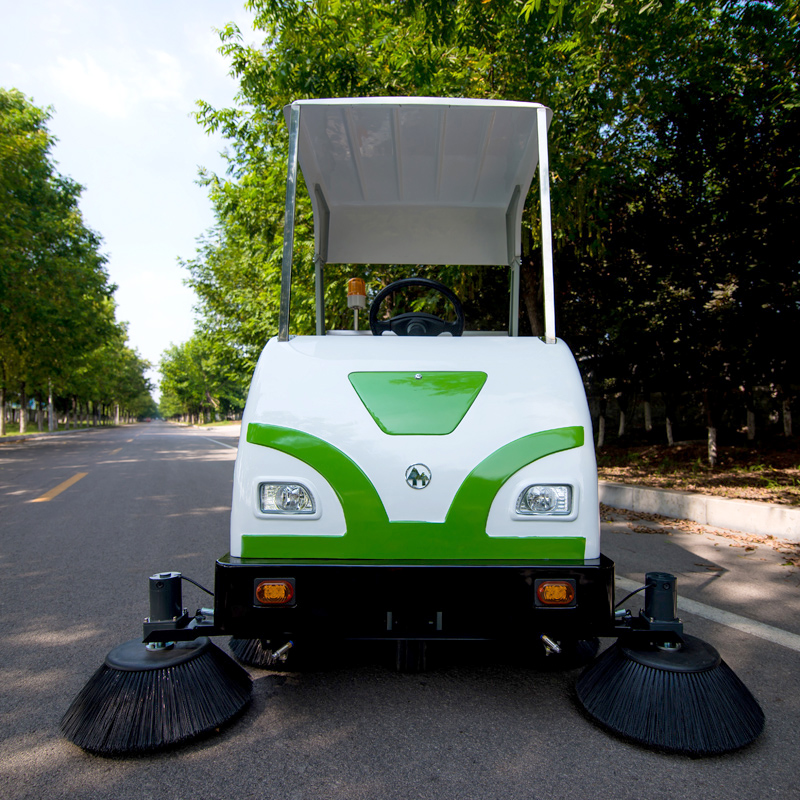 北京小林牌電動掃地車XLS-1750工廠工地清掃粉塵不揚塵