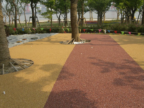 山東省泰安市防滑透水路面地坪 彩色海綿地坪 膠結(jié)料 保護劑