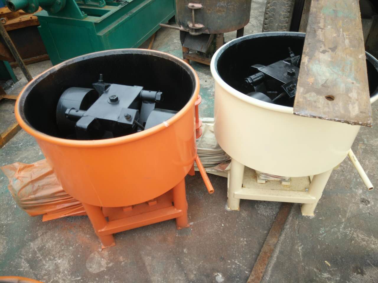 供應小型不銹鋼平口輪碾機 加厚鋼板平口混合機 自動上料砂漿混料機 價格低
