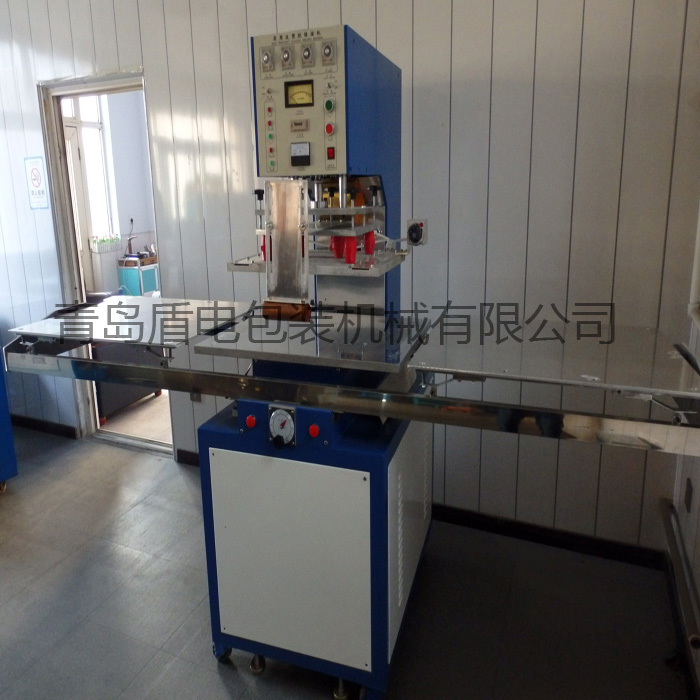 廠家供應山東地區(qū)10KW高周波熱合機 青島高周波熔接機