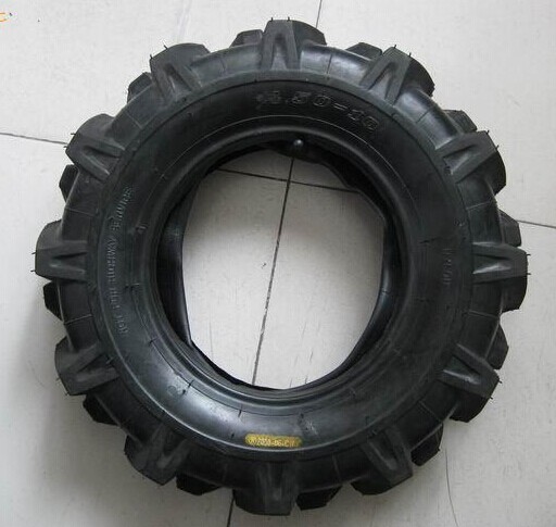 信陽(yáng)拖拉機(jī)輪胎銷(xiāo)售點(diǎn)8.00-16用車(chē)輛輪胎9.50-24輪胎報(bào)價(jià)