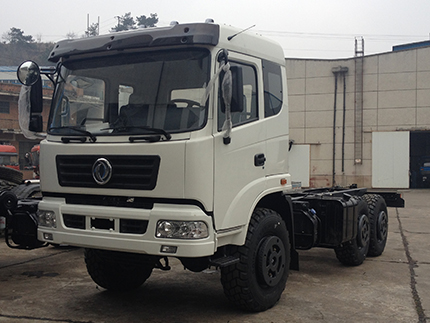 湖南哪里供應(yīng)東風(fēng)六驅(qū)越野車（天錦駕駛室）