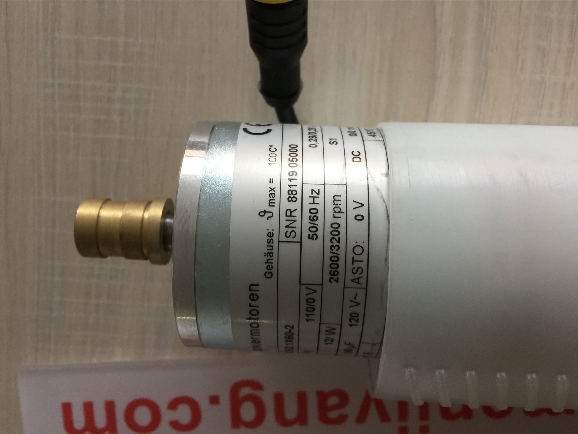 Ĭ142U3E305BACAA165240