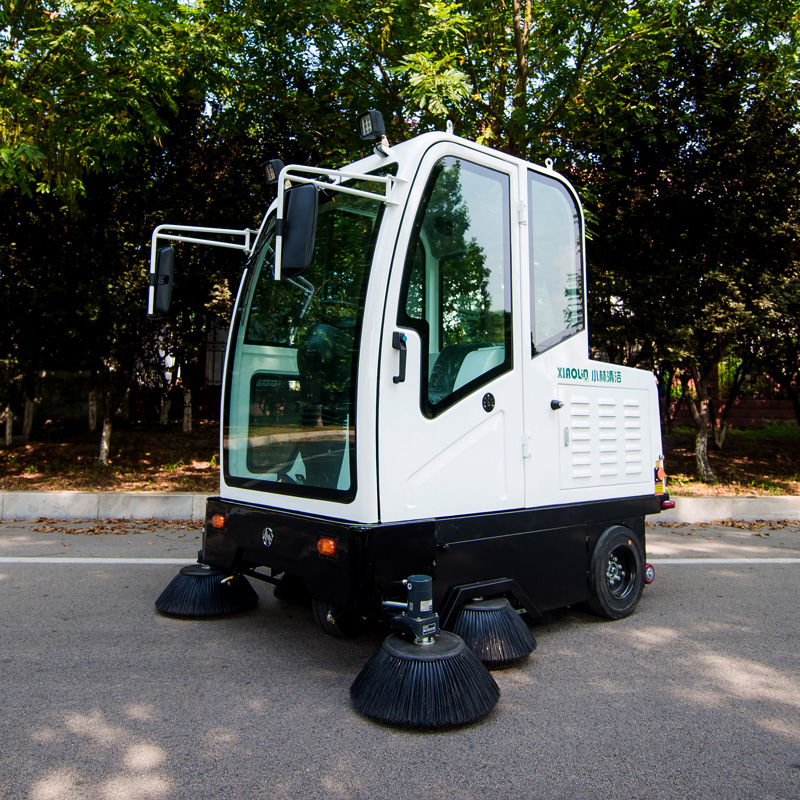 河北小林牌全封閉電動掃地車XLS-1900混凝土攪拌站地面粉塵碎石清理設備