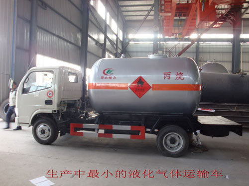 東風(fēng)勁卡小平板運(yùn)輸車(chē)價(jià)格信息圖片價(jià)格