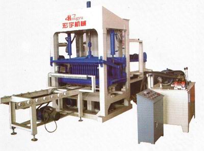 宏宇水泥磚機(jī)設(shè)備性能高 壽命長,價格公道www.gyhongyu.com