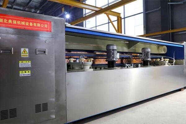 湖北典強機械設(shè)備專業(yè)生產(chǎn)DQ-Ni-2500凹版鍍鎳機，廠家直銷性價比高
