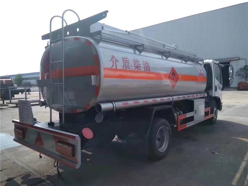 陽泉10噸加油車現(xiàn)車隨提隨走