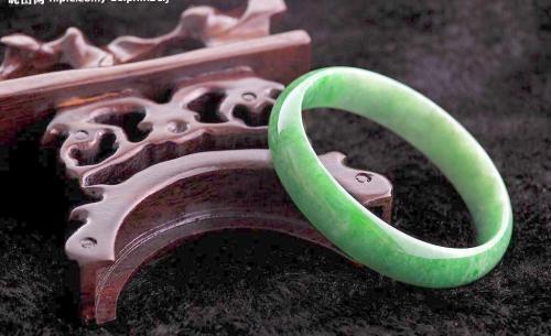 渝中區(qū)翡翠掛件哪里有正規(guī)公司