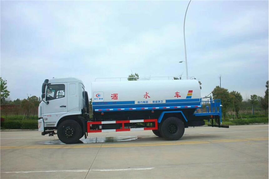 東風專用底盤12立方-15立方灑水車定制廠家
