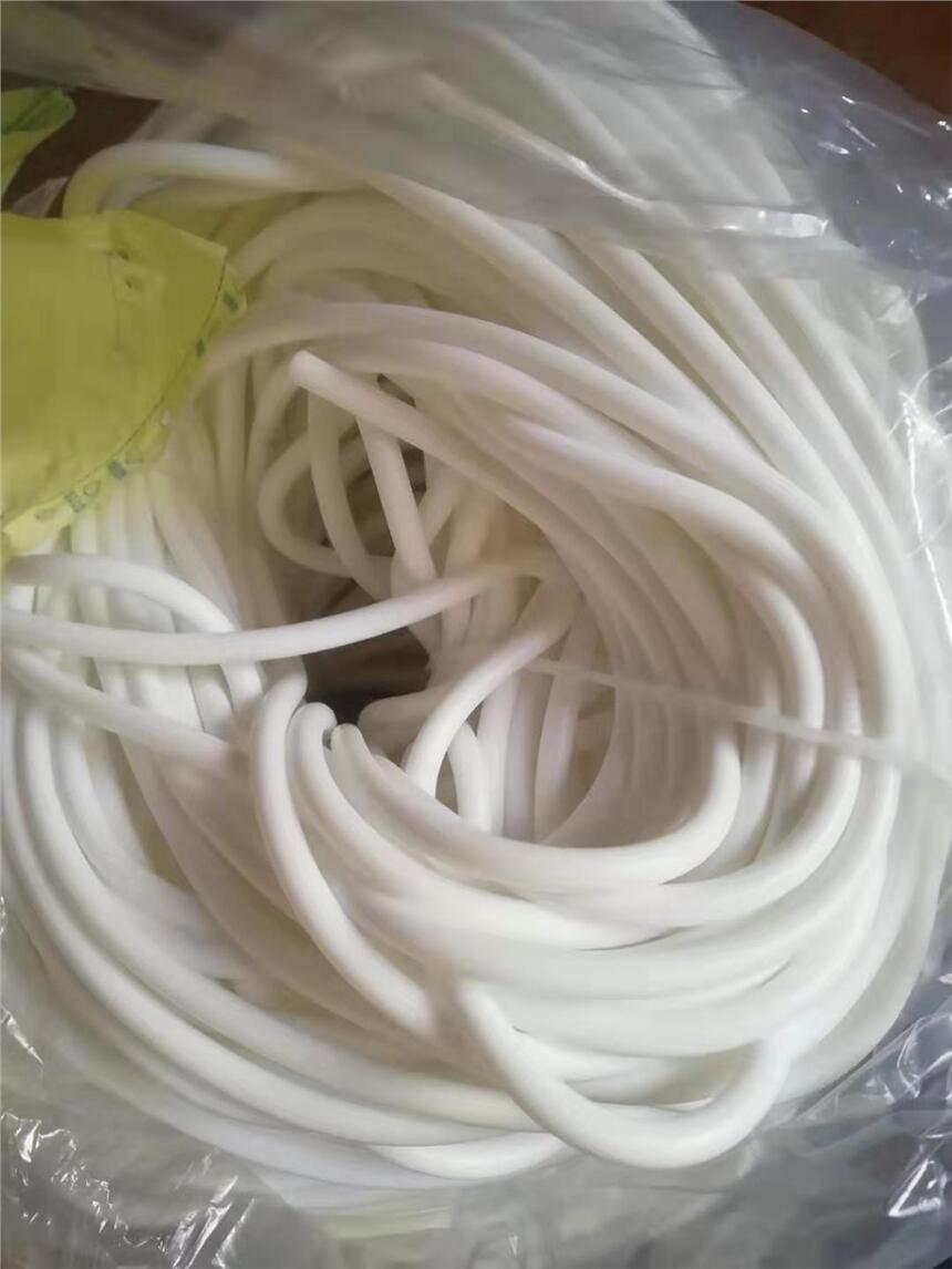 超低硬度硅膠條實(shí)心硅橡膠密封條30硬度35 20-40度