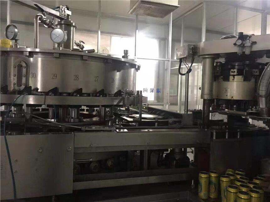 專業(yè)回收大型乳品飲料灌裝機(jī)、收購果汁飲料灌裝機(jī)生產(chǎn)線