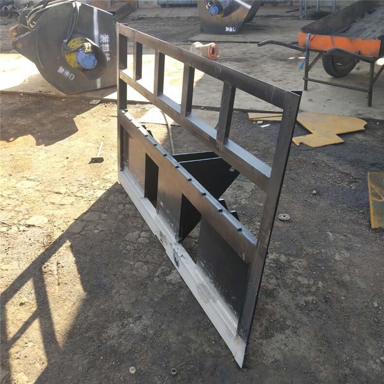 鏟車(chē)加裝叉齒 30裝載機(jī)改叉車(chē)廠家  鏟車(chē)改叉車(chē)TJL中首重工