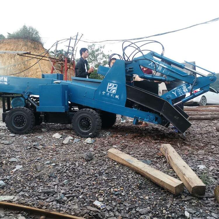 扒渣機(jī) 扒礦機(jī) 履帶扒渣機(jī) 輪式扒渣機(jī) 小型扒渣機(jī)