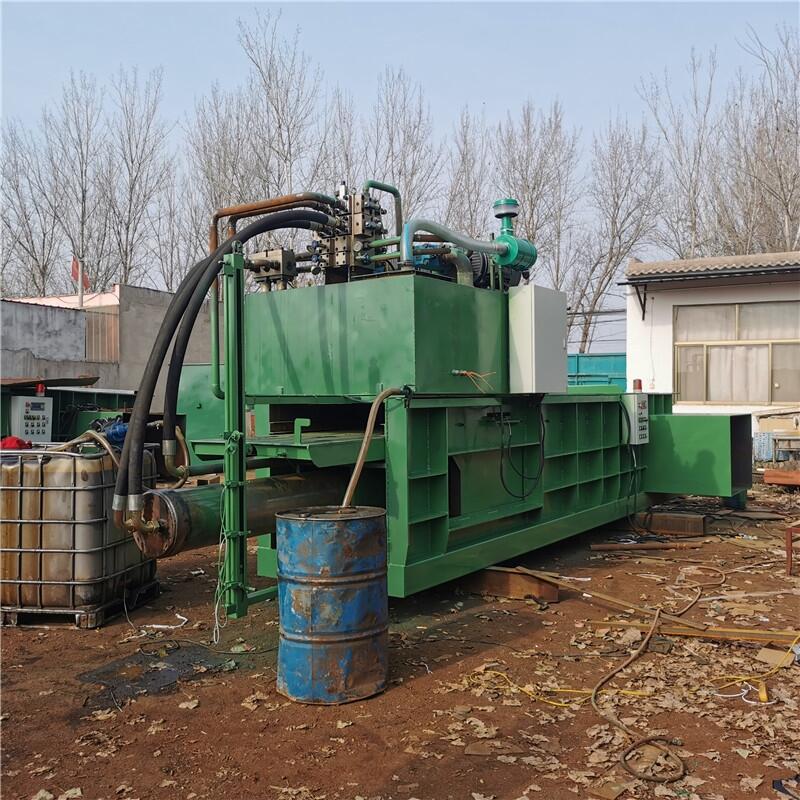 青儲秸稈液壓壓塊機  牛羊青貯飼料方塊套袋打包機