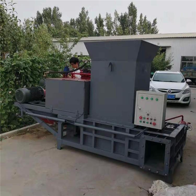 臥式青儲打包套袋機 玉米秸稈方捆套袋打包機
