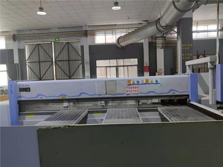 廣東中山家具廠現(xiàn)場銷售一批豪邁品牌木工機械