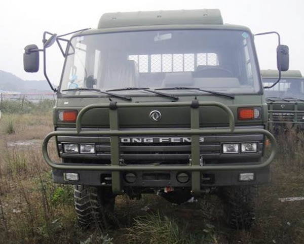 東風六驅雙排駕駛室越野卡車底盤熱銷中