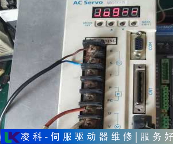 東元TECO伺服驅(qū)動器自動重啟維修指示燈一直閃