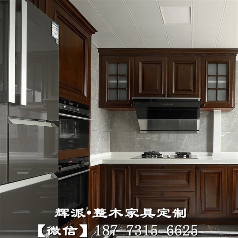 長沙市全木原木定制廠、訂制原木酒架、衣帽間咨詢價格