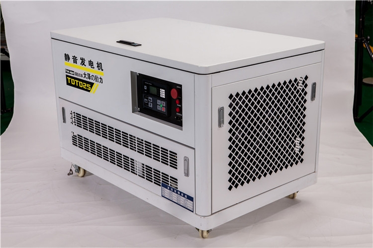 25kw水冷汽油發(fā)電機(jī)移動