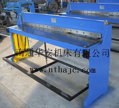 南通腳踏剪板機(jī)價(jià)格/Q01-1*1300腳踏剪板機(jī)價(jià)格