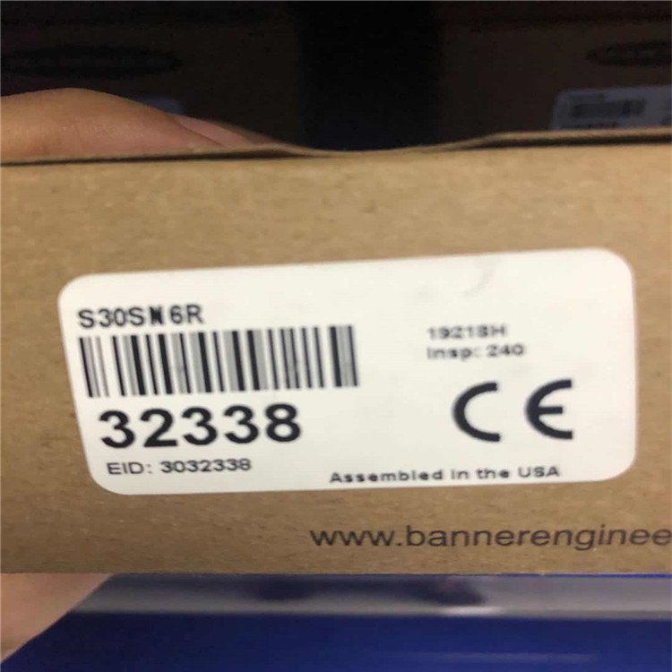 QS18VP6FF150全新原包裝邦納Banner光電開關(guān)