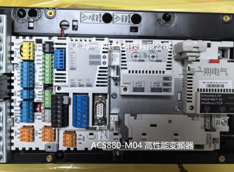 ׃lACS880-M04