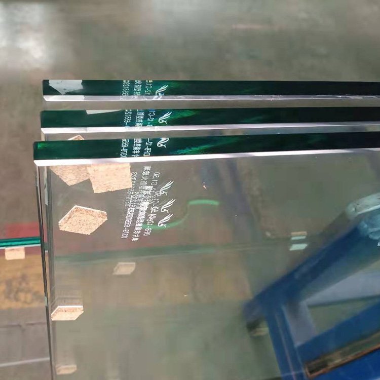 內蒙古工業(yè)防火玻璃建筑節(jié)能玻璃耐磨耐用
