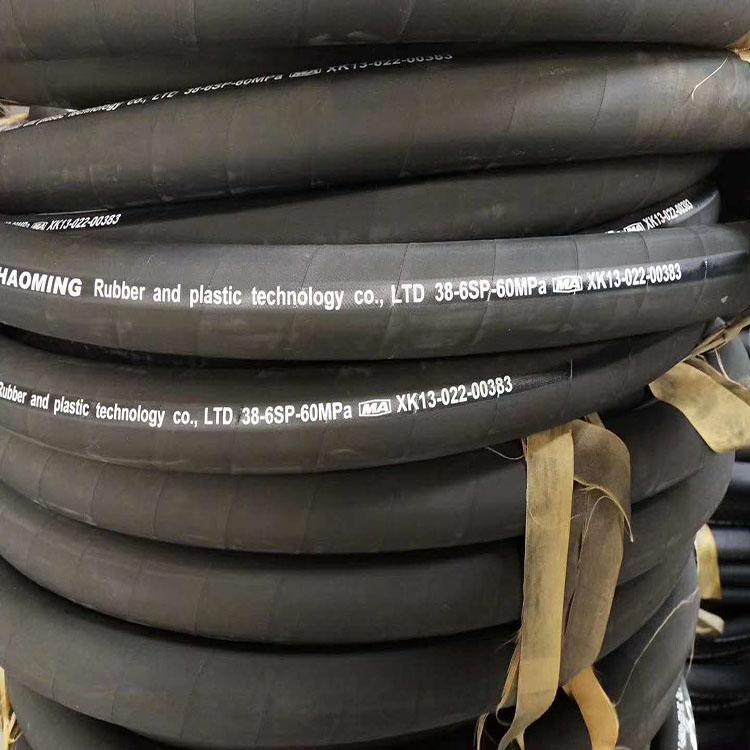 供應(yīng)工程機(jī)械纏繞膠管耐高壓規(guī)格齊全昊明廠(chǎng)家批發(fā)制造